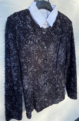 Sort jakke i let strikket kvalitet med sølvtråde 